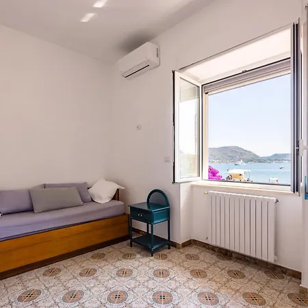 Apartment Rispoli By Napoliapartments *